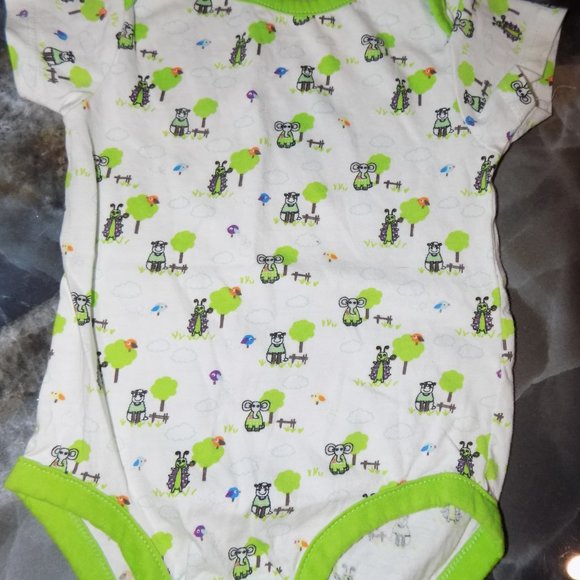 Avon Snap Tee Tiny Tillia White With Green Trim Size 6/9 Months NWOT - Picture 2 of 3